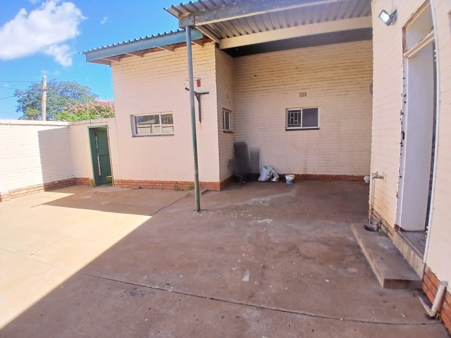 4 Bedroom Property for Sale in Kuruman Northern Cape